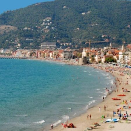 Apartamento Bilocale A 15 Min Da Alassio E Albenga Ranzo-Borgo Exterior foto