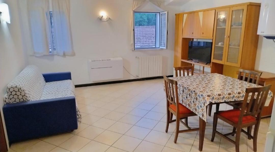 Apartamento Bilocale A 15 Min Da Alassio E Albenga Ranzo-Borgo Exterior foto
